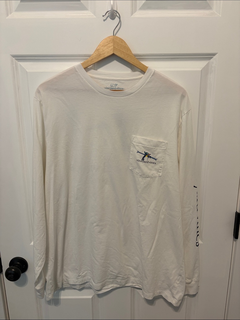 Vineyard Vines Men's White Long-Sleeve Pocket Tee with Whale Logo